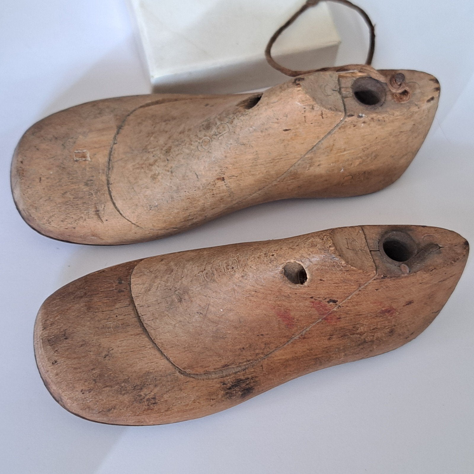 Antiek oude Kinder schoen mallen hout gemerkt  Duits merk, Antiek en Kunst, Verzenden