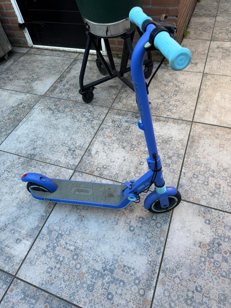 Ninebot Kickscooter E8 - Elektrische step voor kinderen, Ophalen, Gebruikt, Elektrische step (E-scooter)