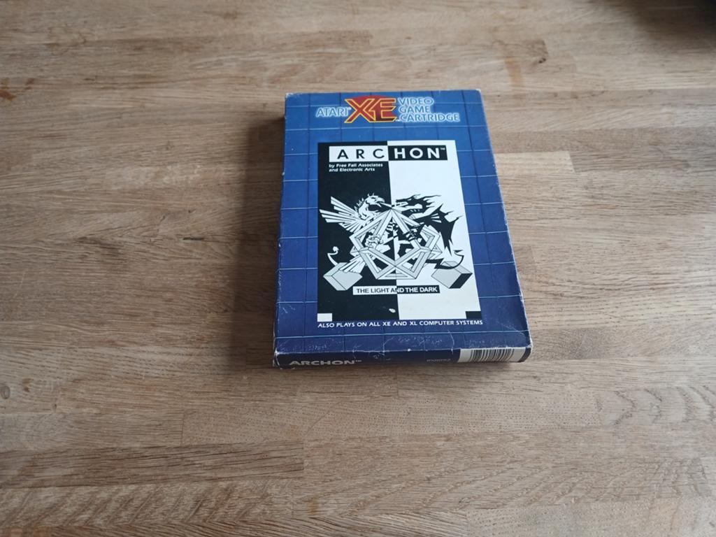 Archon atari XE, Spelcomputers en Games, Games | Atari, Ophalen, 1 speler, Racen en Vliegen, Zo goed als nieuw