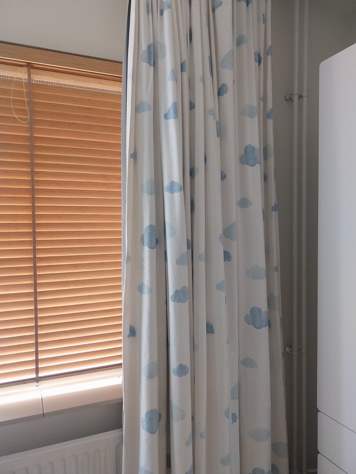 Kindergordijnen met wolkenprint - 2x 140x240 cm, Huis en Inrichting, Stoffering | Gordijnen en Lamellen, Zo goed als nieuw, Gordijn