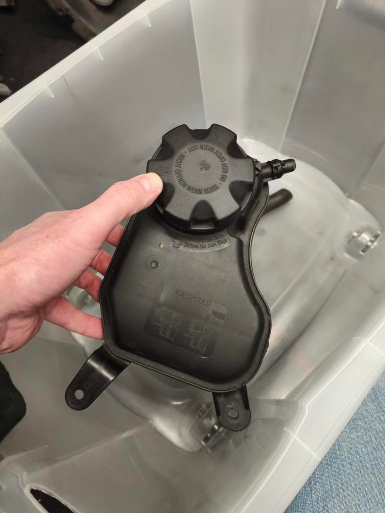 Expansievat BMW E87 E81 1 serie N43 expansie vat koelvloeist, B, Ophalen of Verzenden, W, BMW