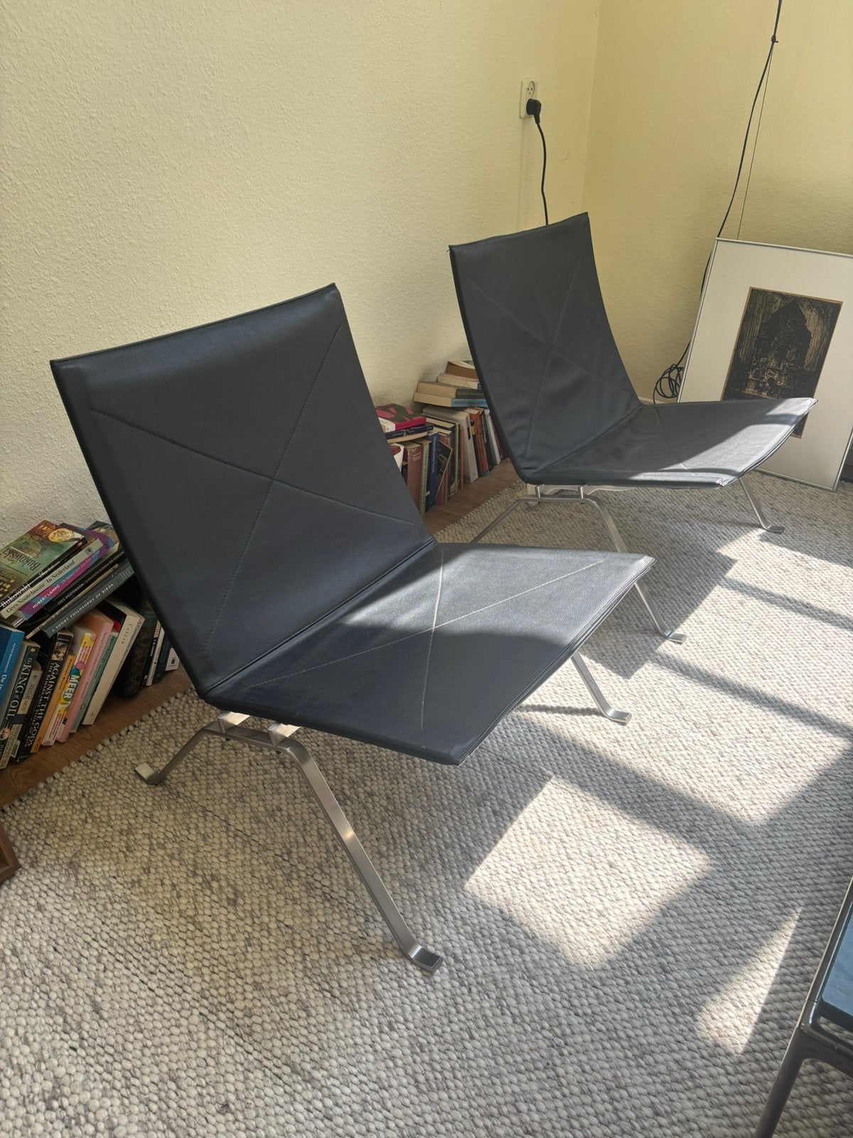 2x Fritz Hansen PK22 stoelen in zeer goede staat, Twee, Zwart, Ophalen of Verzenden, Zo goed als nieuw