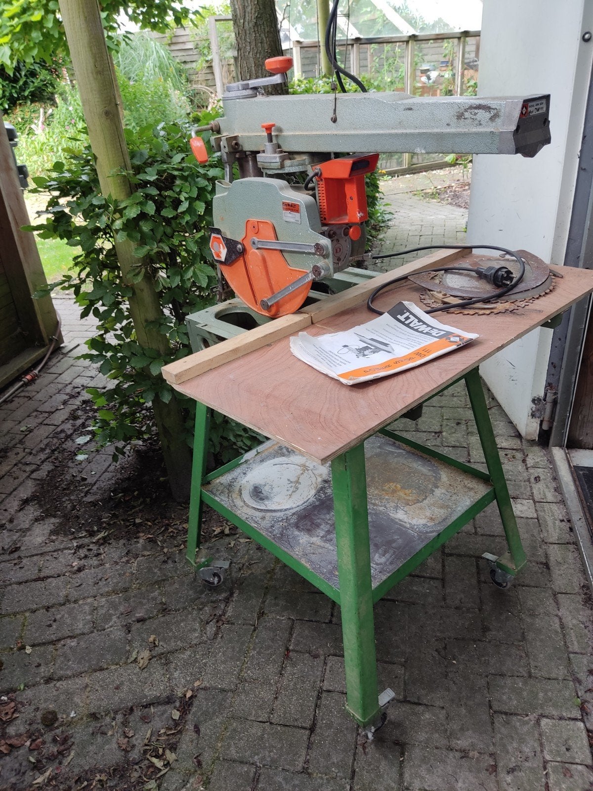 Dewalt Radiaal Afkortzaag DW 111 -, Doe-het-zelf en Verbouw, Gereedschap | Zaagmachines, Ophalen, Gebruikt, 70 mm of meer, Dewalt
