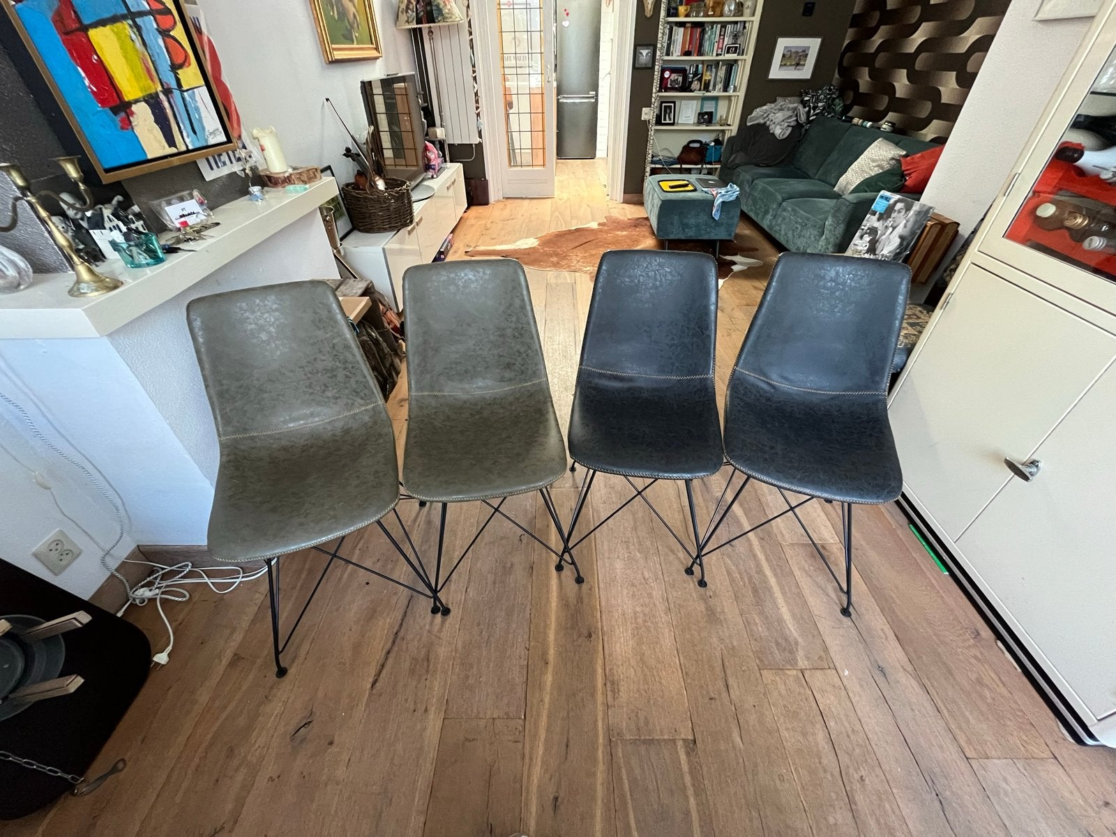 Set 4 stoelen - Donkergrijs groen/ blauw metalen onderstel, Huis en Inrichting, Ophalen, Gebruikt, Overige kleuren, Kunststof