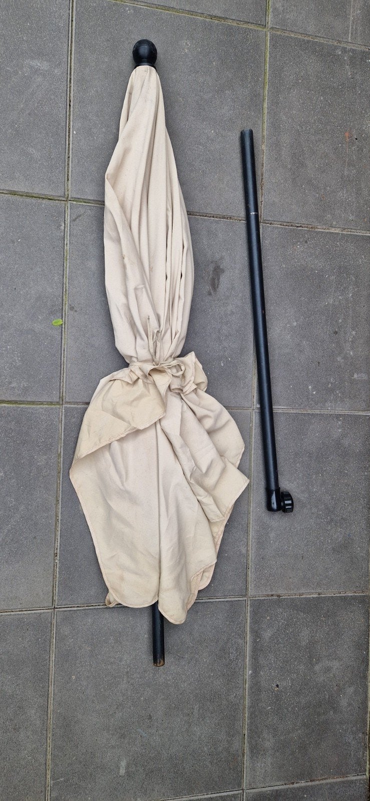Gebruikte parasol, beige, 130x210, zonder voet, Ophalen, Gebruikt, 1 tot 2 meter, Stokparasol