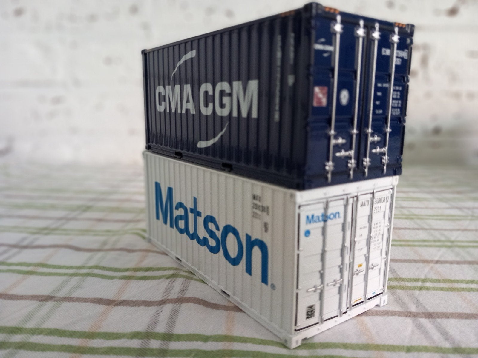 2 x 20 ft containers metaal schaal 1:50, Hobby en Vrije tijd, Ophalen of Verzenden, Bus of Vrachtwagen, Overige merken