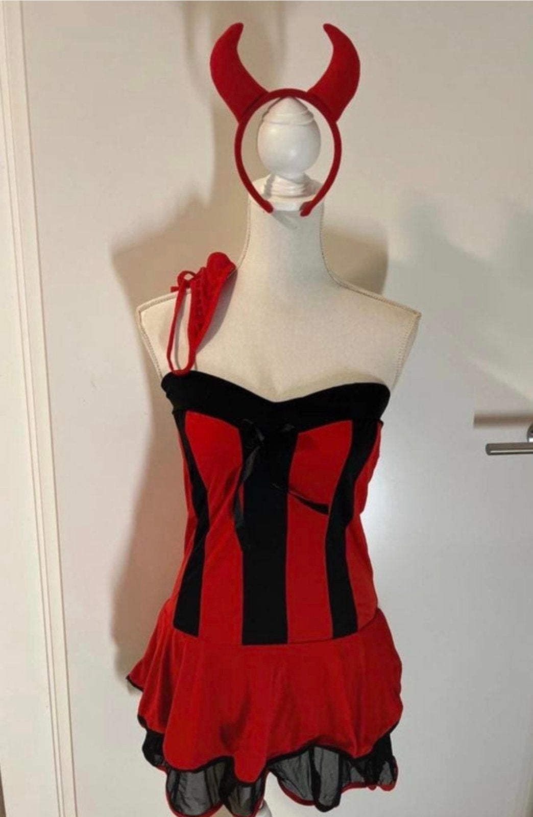 Duivel kostuum jurk string en diadeem, Ophalen of Verzenden, Nieuw, Carnaval, Kleding
