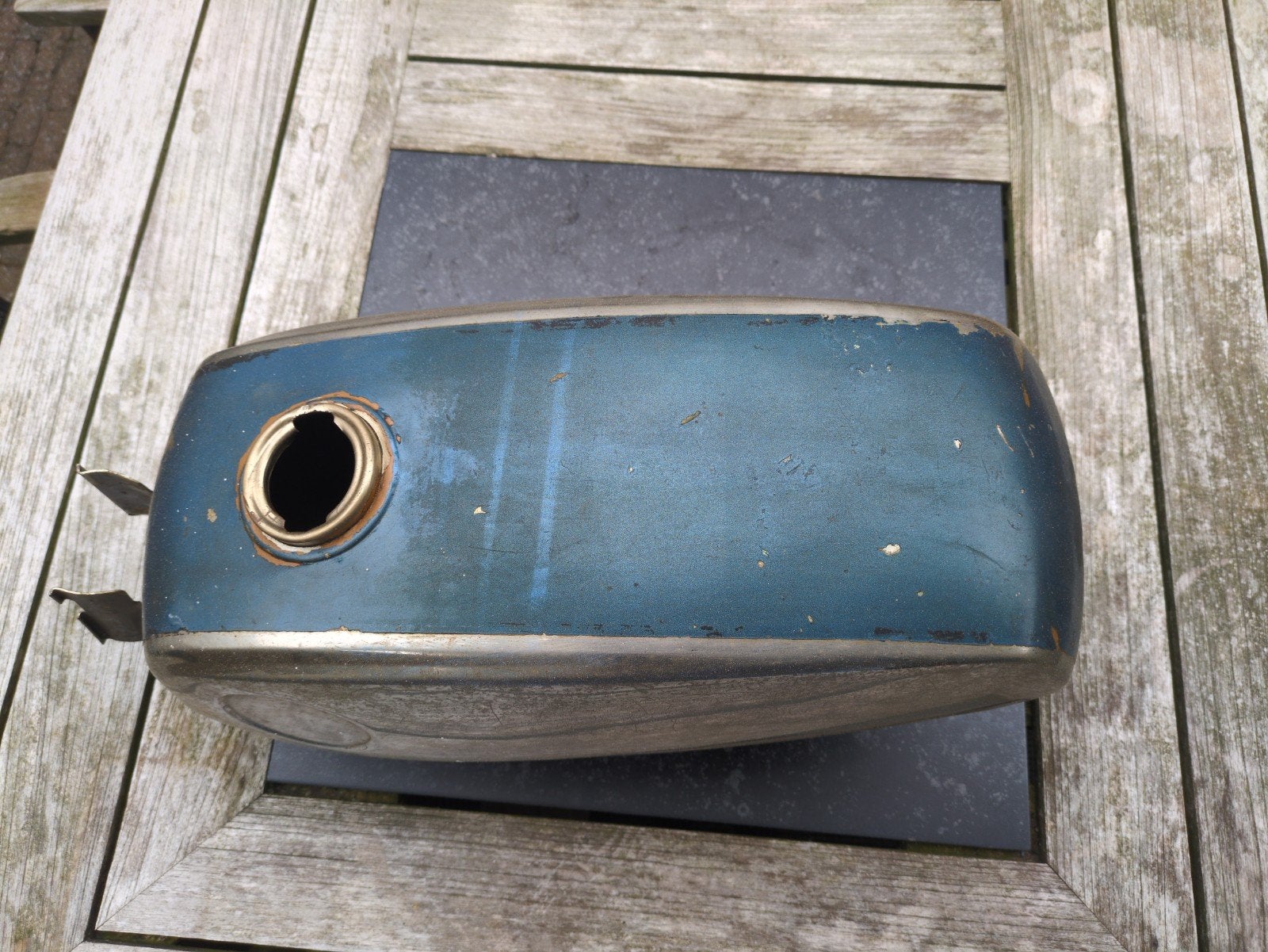 Zundapp tank 517 met beschadiging aan bevestiging, Ophalen of Verzenden