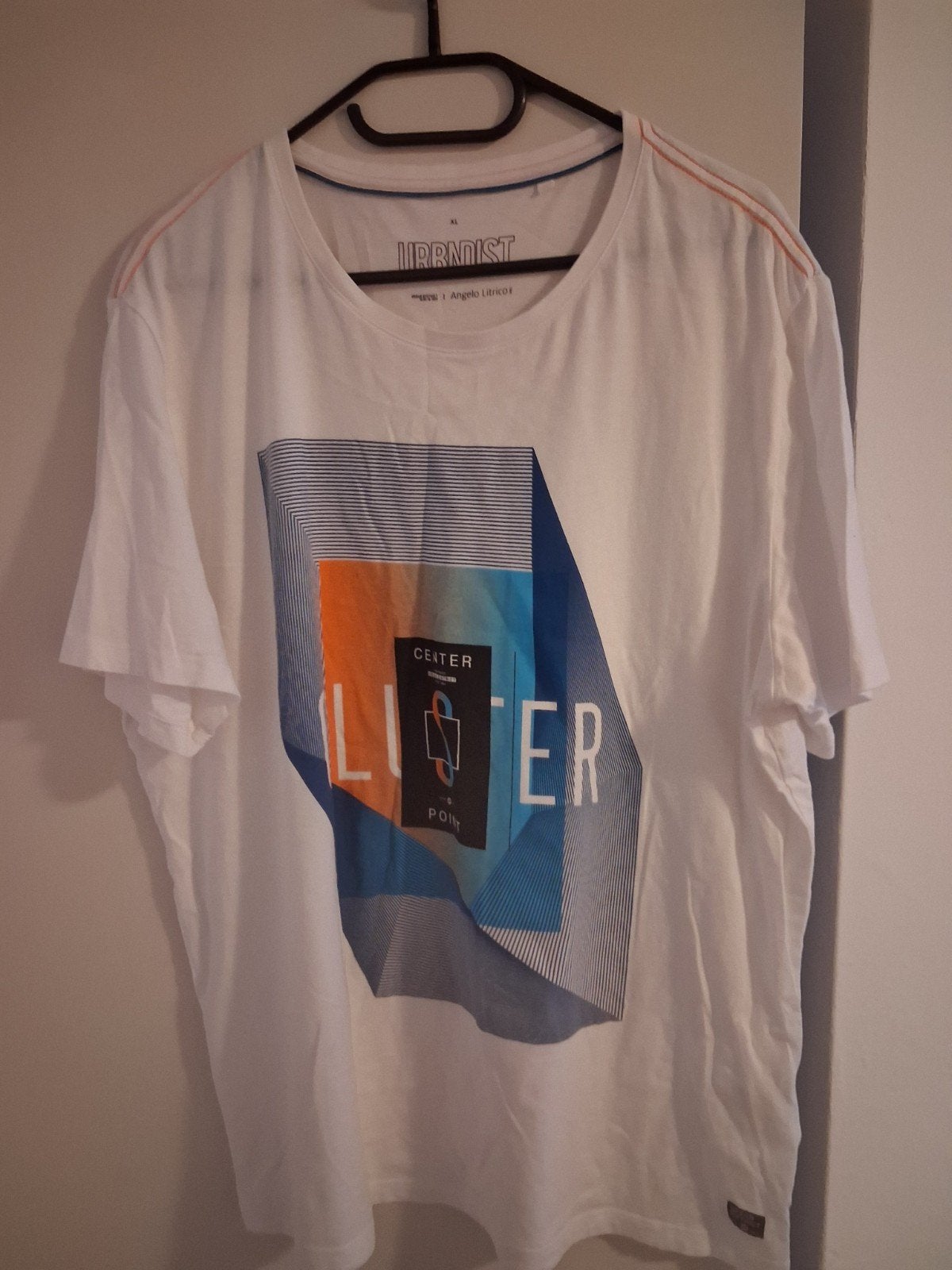 Wit T-shirt met print - Urban District - Maat XL, Kleding | Heren, Wit, Maat 56/58 (XL), Zo goed als nieuw, Urban District