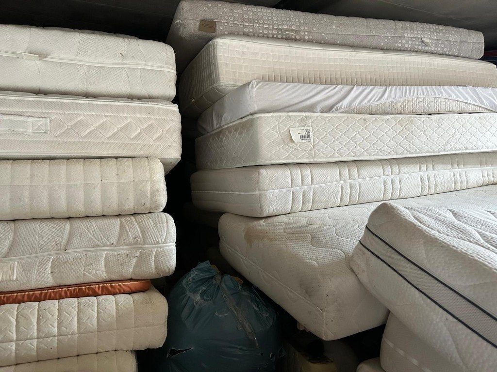 Matrassen gebruikt 100 stuks, Ophalen, Gebruikt, 90 cm, Eenpersoons