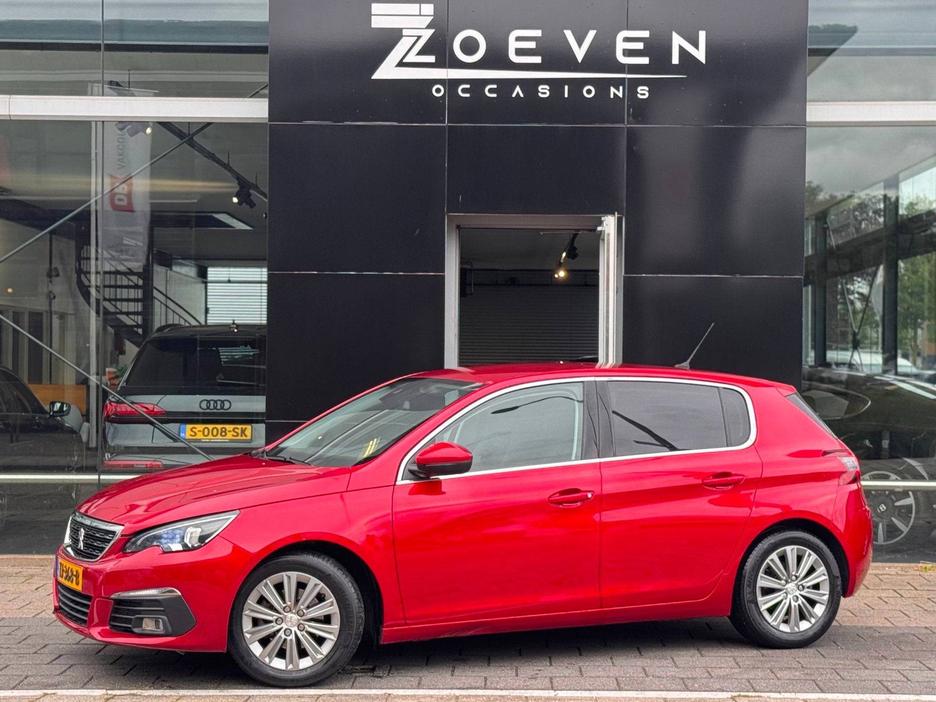 Peugeot 308 Peugeot 308 1.2 PureTech Allure AUTOMAAT | SLECH, Gebruikt, 1199 cc, 610 kg, 1125 kg