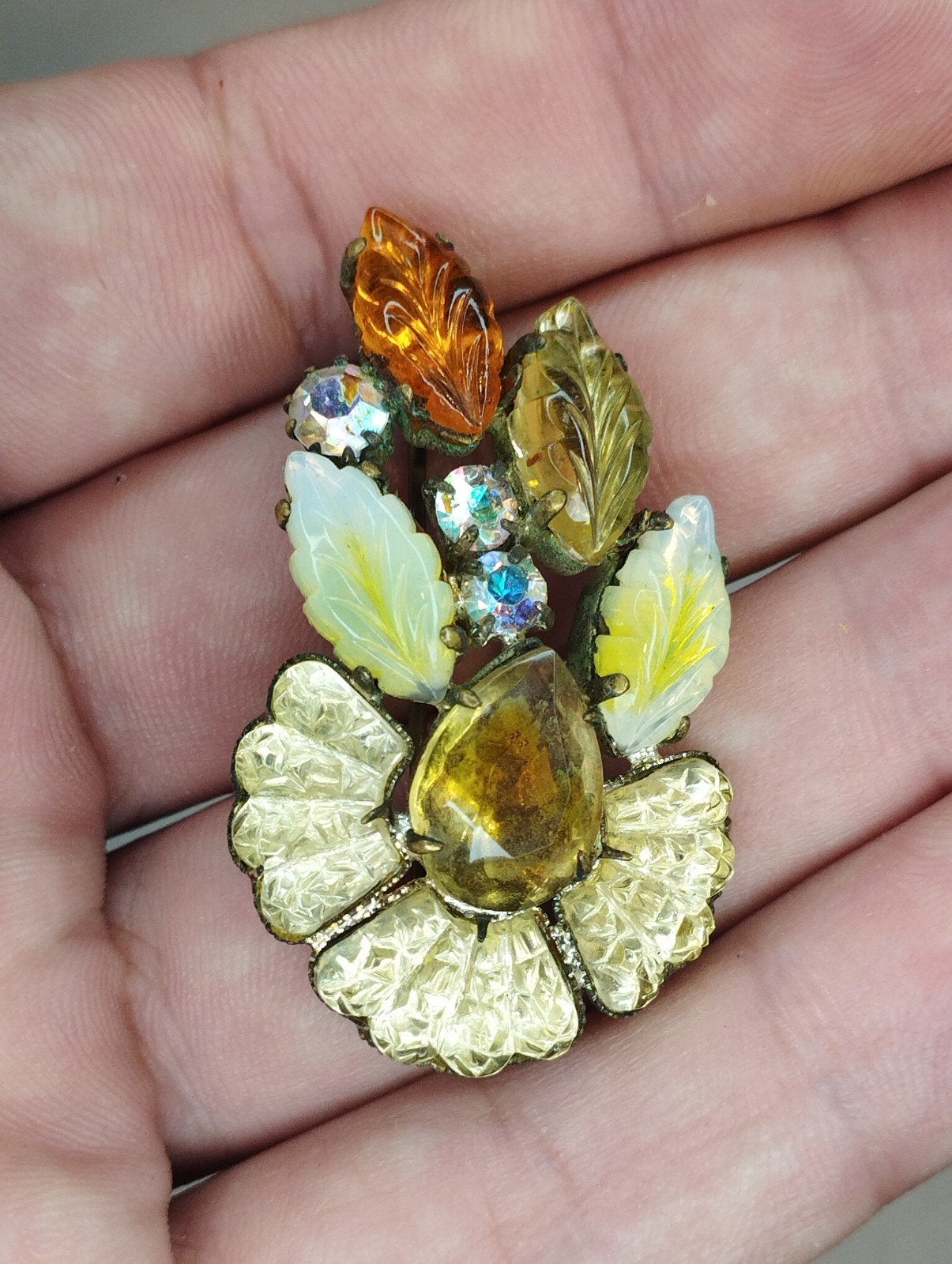 Een zeer mooie oude broche, Sieraden, Tassen en Uiterlijk, Broches, Ophalen of Verzenden, Zo goed als nieuw, Zilver, Overige materialen