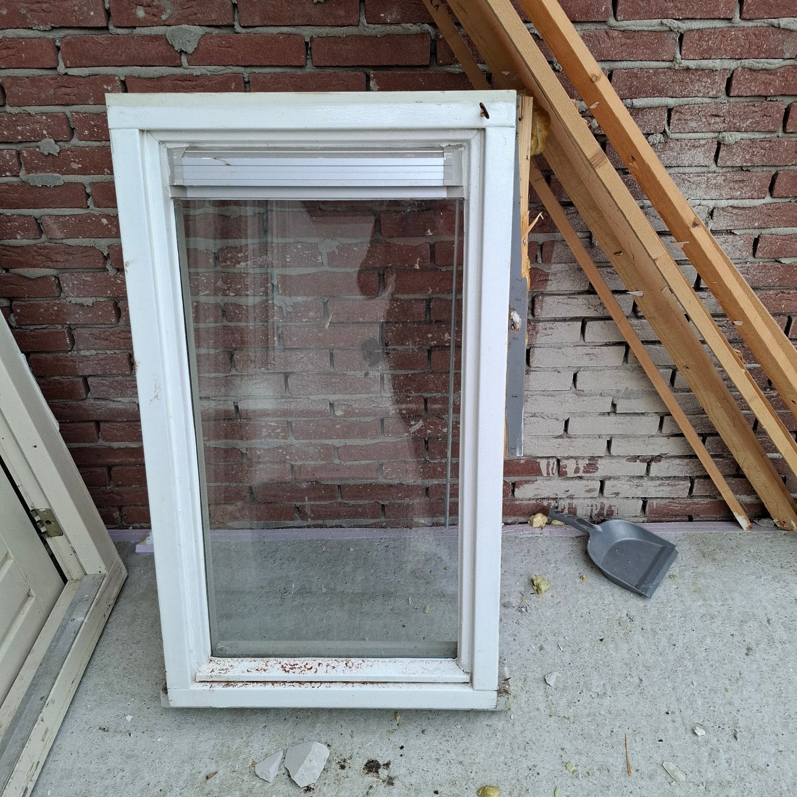 Gebruikt gevelraam met dubbelglas en rolgordijn, Ophalen, Gevelraam of Ruit, Gebruikt, Minder dan 80 cm