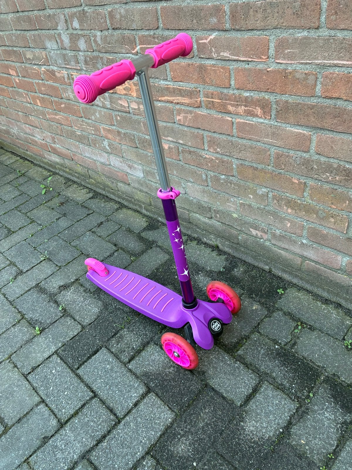 Leuke paarse kinderstep met 3 wielen, Fietsen en Brommers, Ophalen of Verzenden, Gebruikt, Gewone step