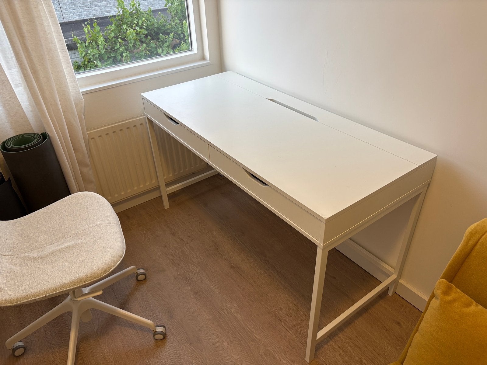 Alex ikea bureau, Huis en Inrichting, Bureaus, Ophalen, Zo goed als nieuw