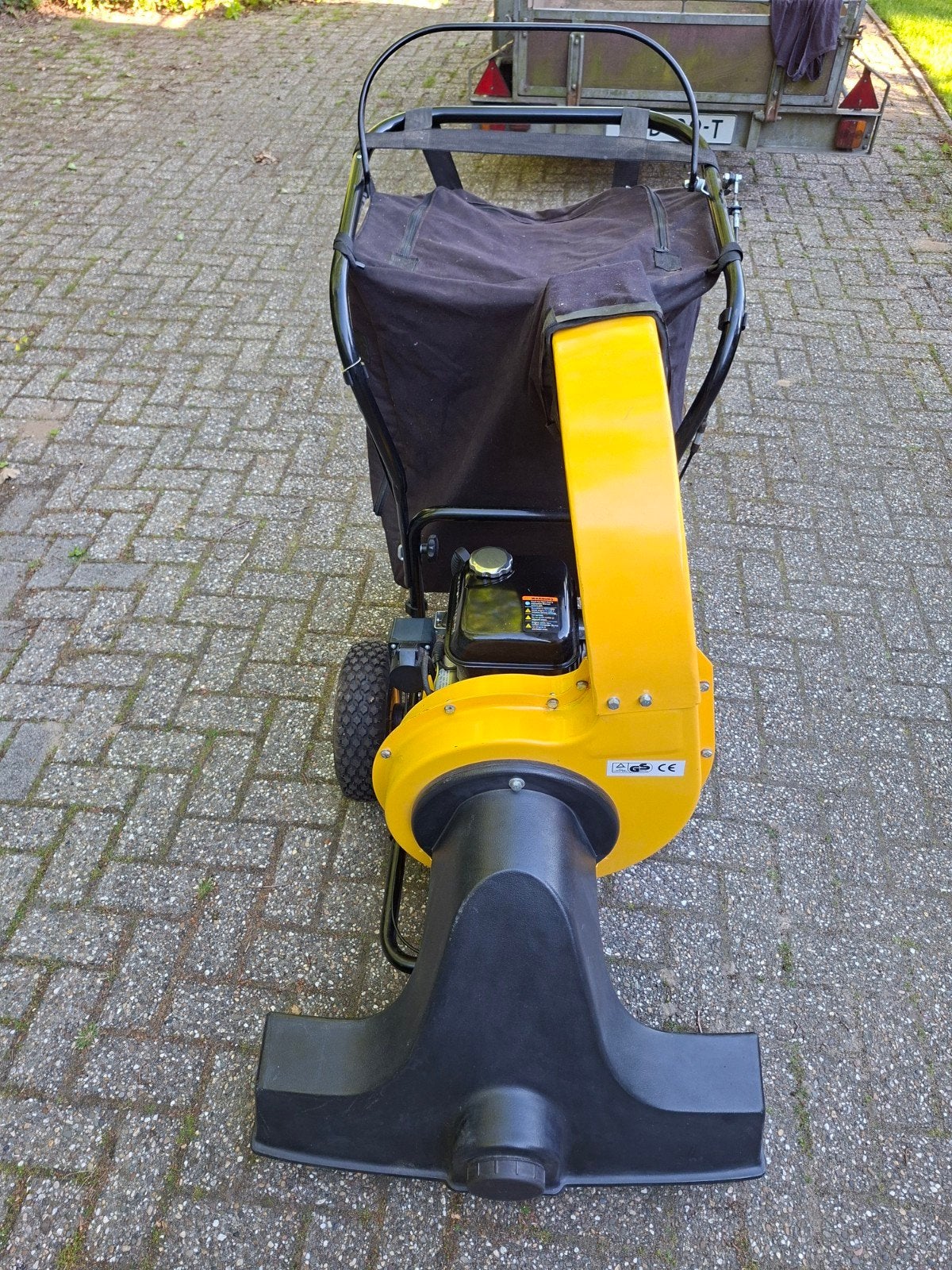 Bladzuiger met  6,5 pk benzine motor, Ophalen, Zo goed als nieuw, Benzine, Met opvangzak