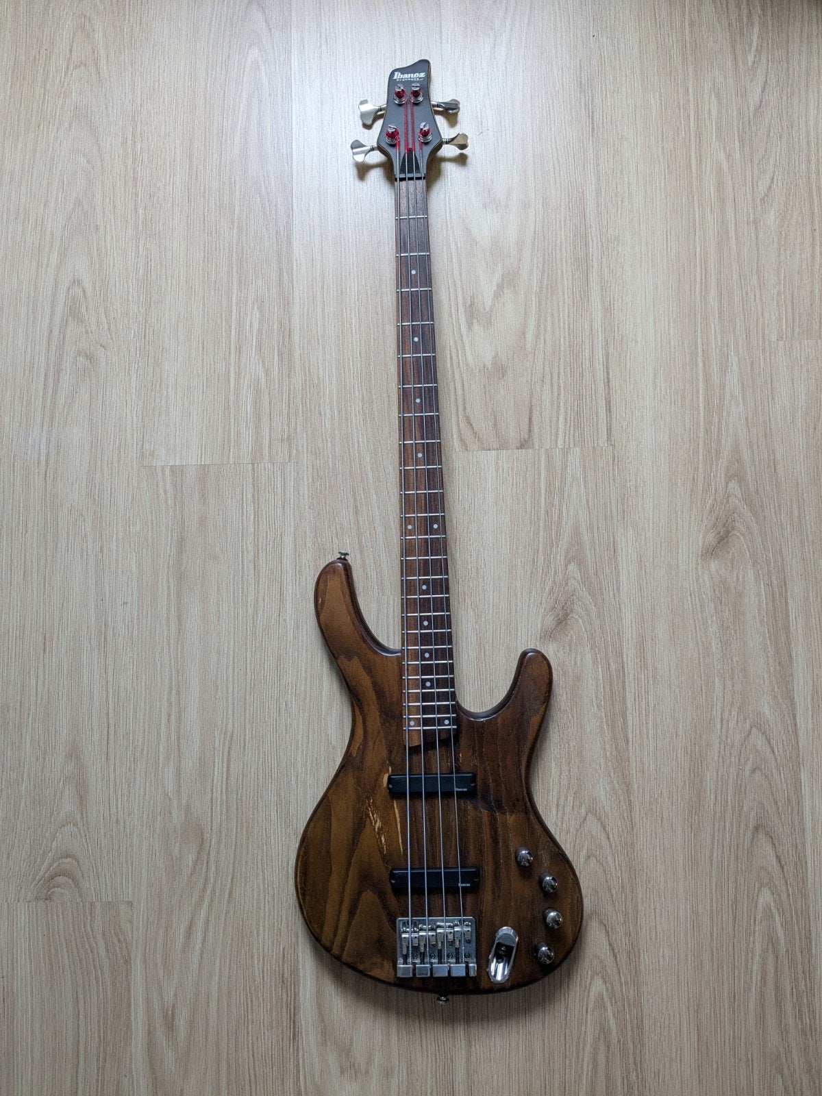 Ibanez Ergodyne EDB550, Muziek en Instrumenten, Snaarinstrumenten | Gitaren | Bas, Gebruikt, Elektrisch, Ophalen