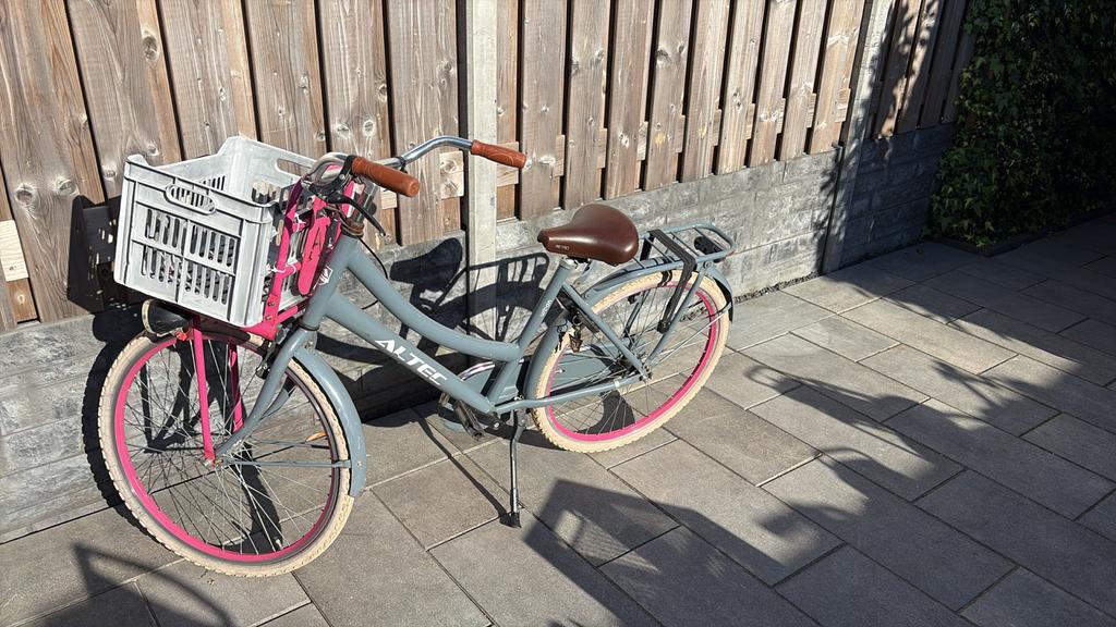 Altec fiets met mand en roze accenten, Ophalen, Gebruikt, 26 inch of meer