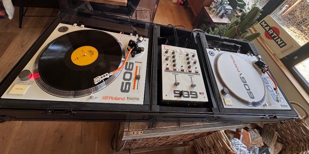 2x Roland TT-99 & 1x DJ-99 set vinyl platen spelers dj set, Pitch-regelaar, Zo goed als nieuw, Platenspeler, Ophalen