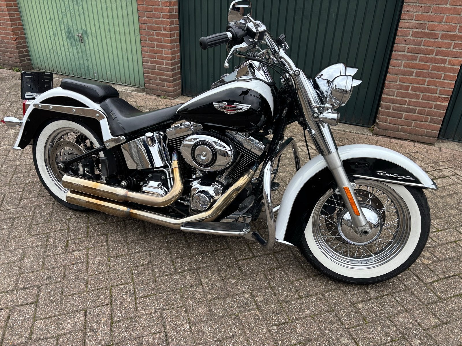 Harley Davidson Heritage Deluxe Nostalgia 2012 Zwart/Wit, Motoren, 2 cilinders, Occasion, Chopper, Particulier