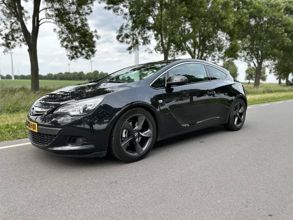 Opel Astra 1.4 16V 103KW GTC 2013 Zwart, Voorwielaandrijving, 1350 kg, Zwart, 4 cilinders
