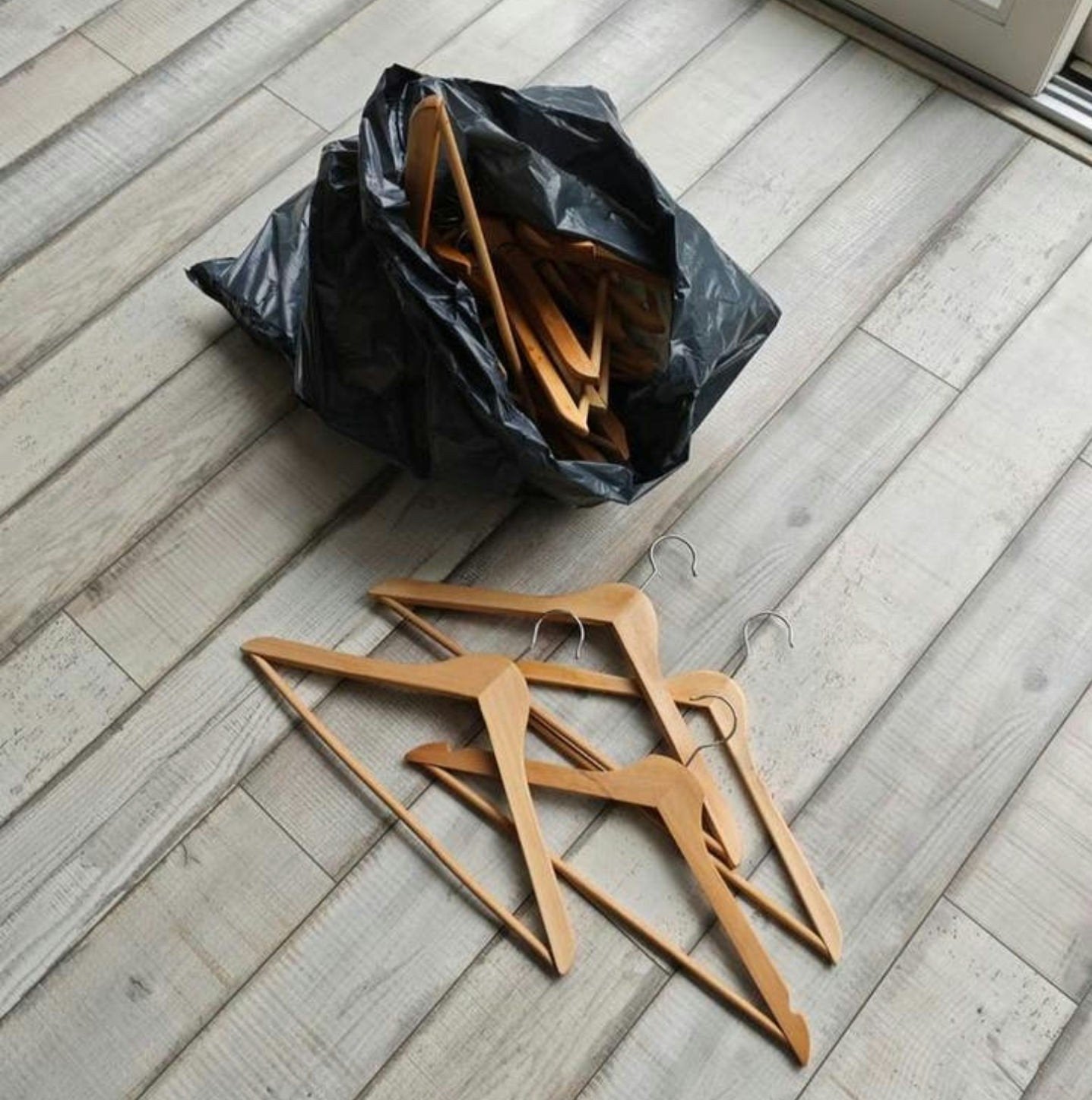 30x Houten kledinghanger kleerhangers, Ophalen, Zo goed als nieuw, Hout