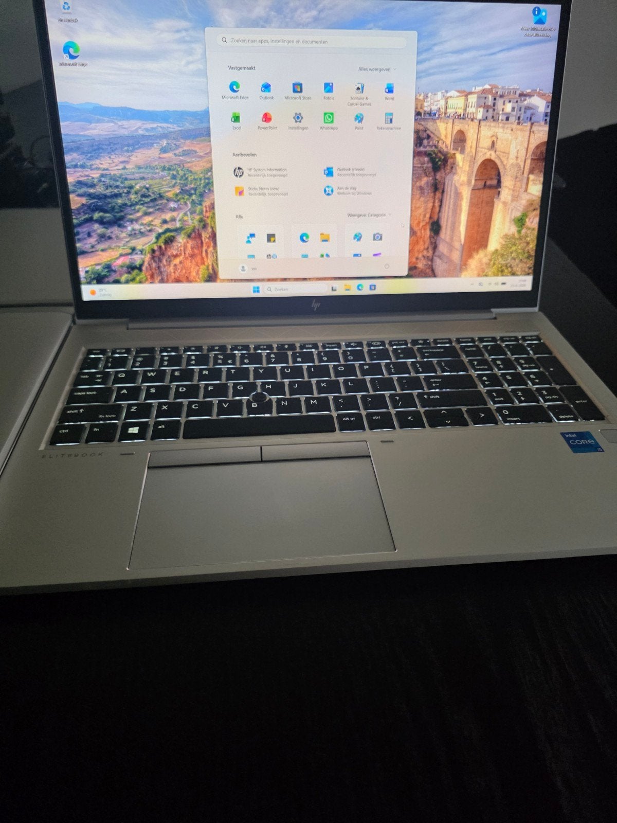 HP  EliteBook  850 G8, Computers en Software, Laptop-opladers, Ophalen of Verzenden, Zo goed als nieuw, Hp