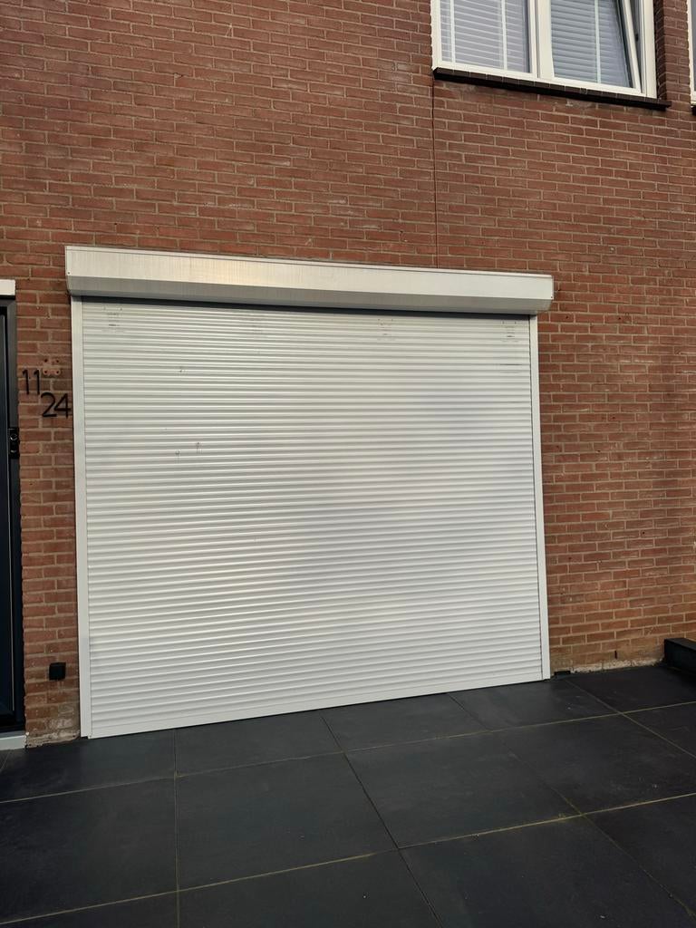 Nette Elektrisch rolluik  280x255 met  afstandsbediening  cm, Ophalen, Gebruikt, 200 cm of meer, Wit