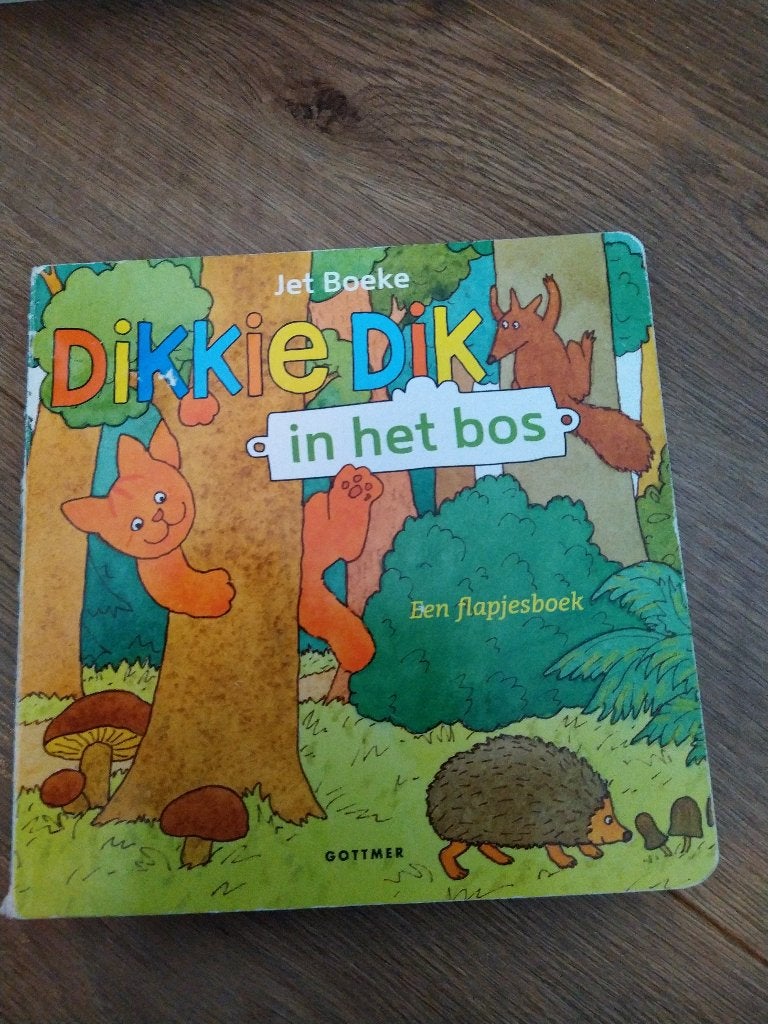 Dikkie dik in het bos - kartonnen flapjes boek, Ophalen of Verzenden, Gelezen