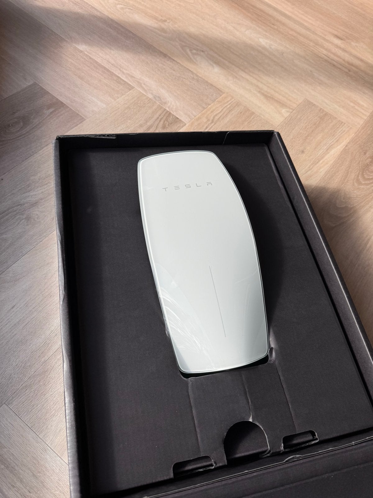 Tesla Wall Connector Gen 2 Wit - Nieuwstaat 2024, Auto diversen, Ophalen of Verzenden, Zo goed als nieuw, Laadpaal