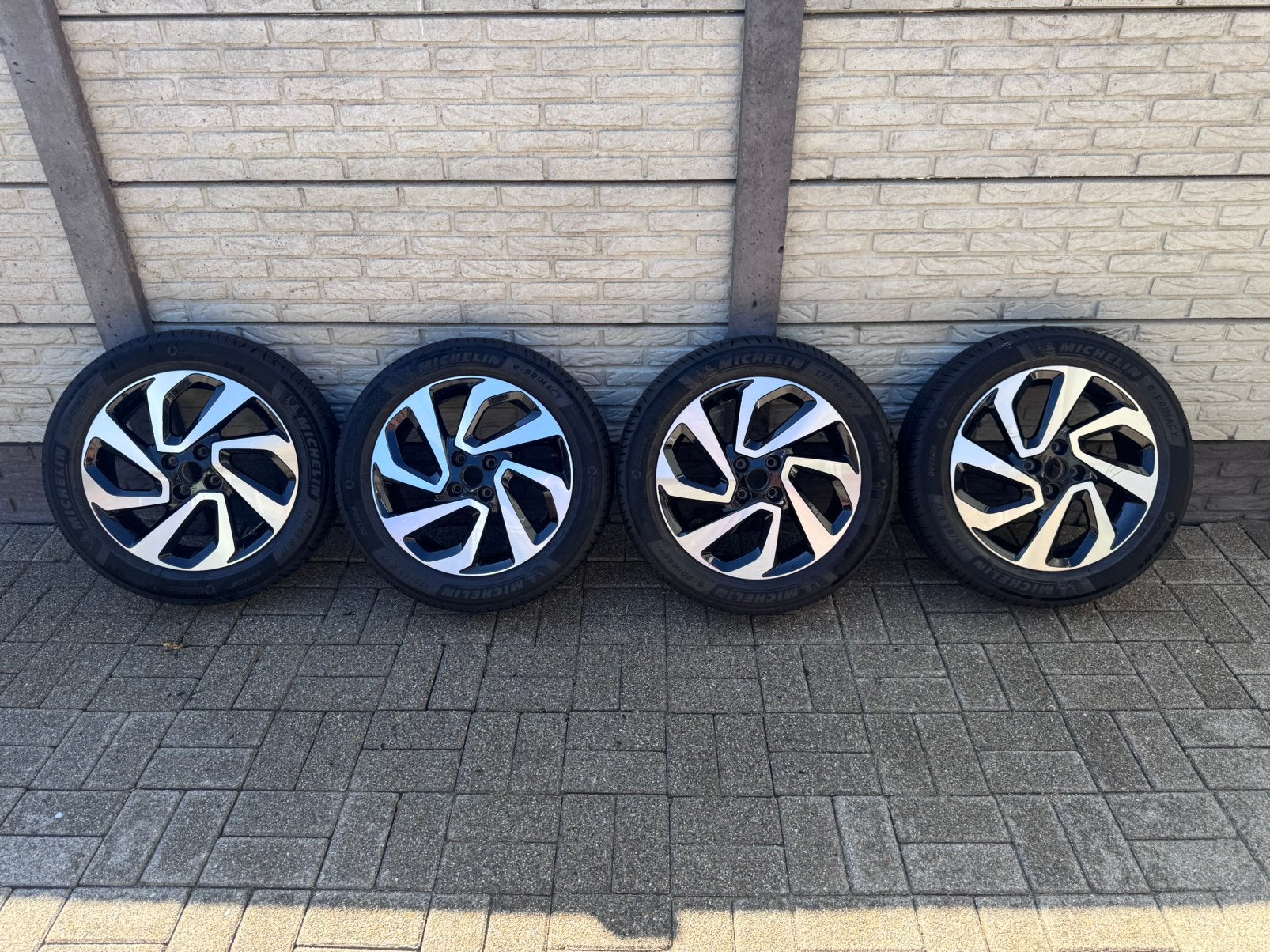 Toyota Aygo X Velgen, Michelin banden 6000km 175/65R17 oud, Ophalen, Gebruikt, 175 mm, Banden en Velgen
