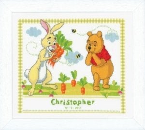 Borduurpakket Geboortetegel Pooh in moestuin pn0143938, ., Nieuw, Ophalen of Verzenden, .
