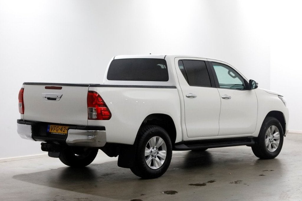 Toyota Hilux 2.4 D-4D-F 150pk E6 4WD 4x4 Double Cab Automaat, Auto's, Automaat, Gebruikt, Euro 6, 4 cilinders