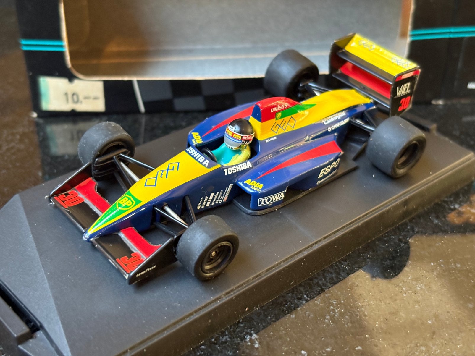 F1 Suzuki Larrousse 90 1:43 Onyx, Hobby en Vrije tijd, Modelauto's | 1:43, Ophalen of Verzenden, Gebruikt, Auto, Overige merken