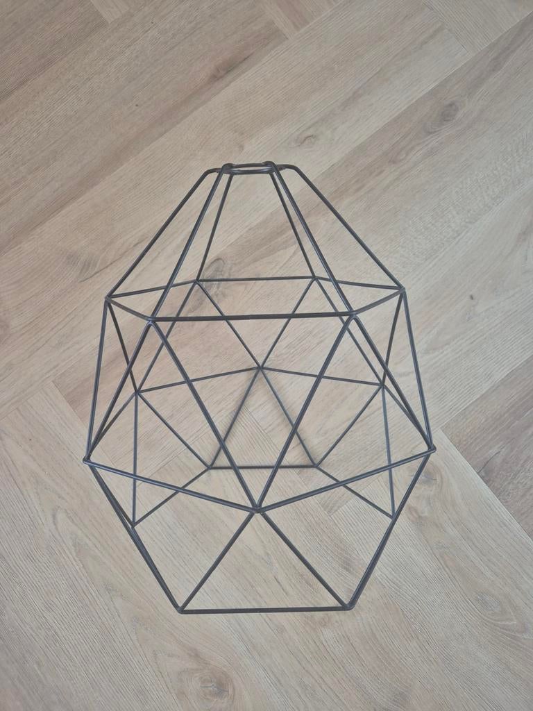 IKEA Brunsta lampenkap - Zwart metalen frame, Ophalen, 25 tot 50 cm, Zwart, Zo goed als nieuw