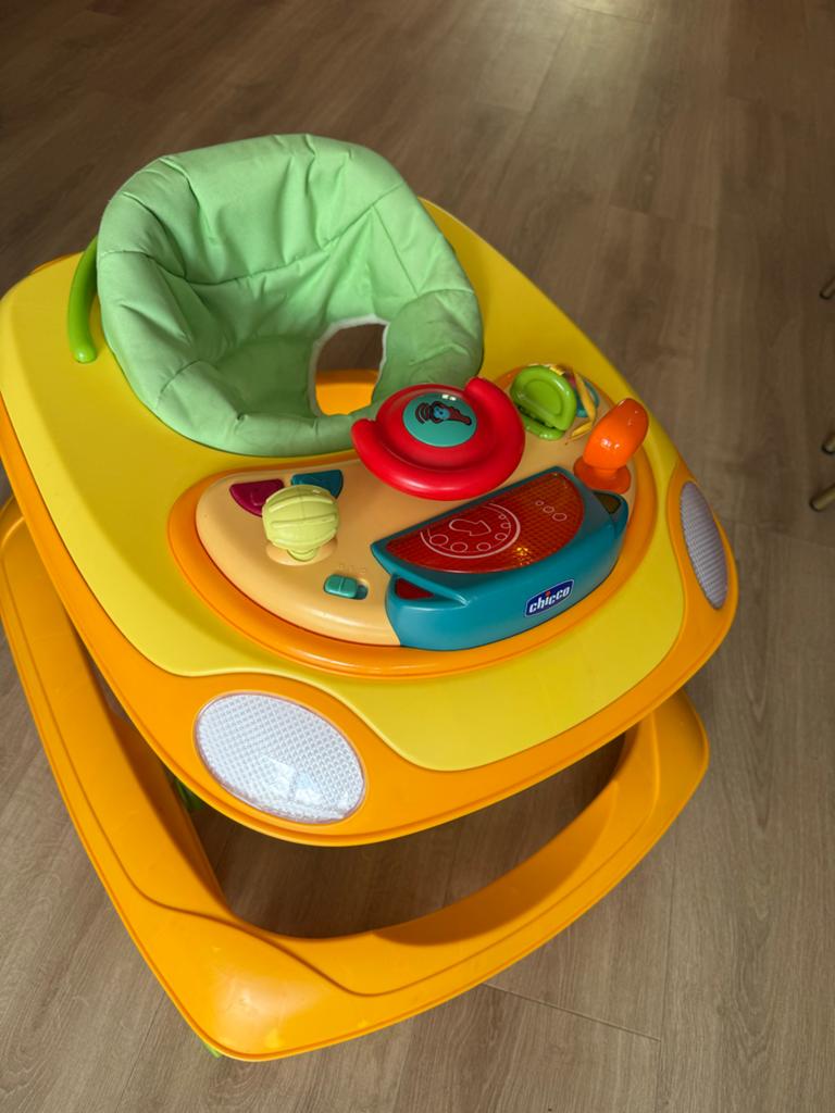 Loopkarretje met licht en geluid - Chicco, Kinderen en Baby's, Speelgoed | Overig, Gebruikt, Jongen of Meisje, Ophalen