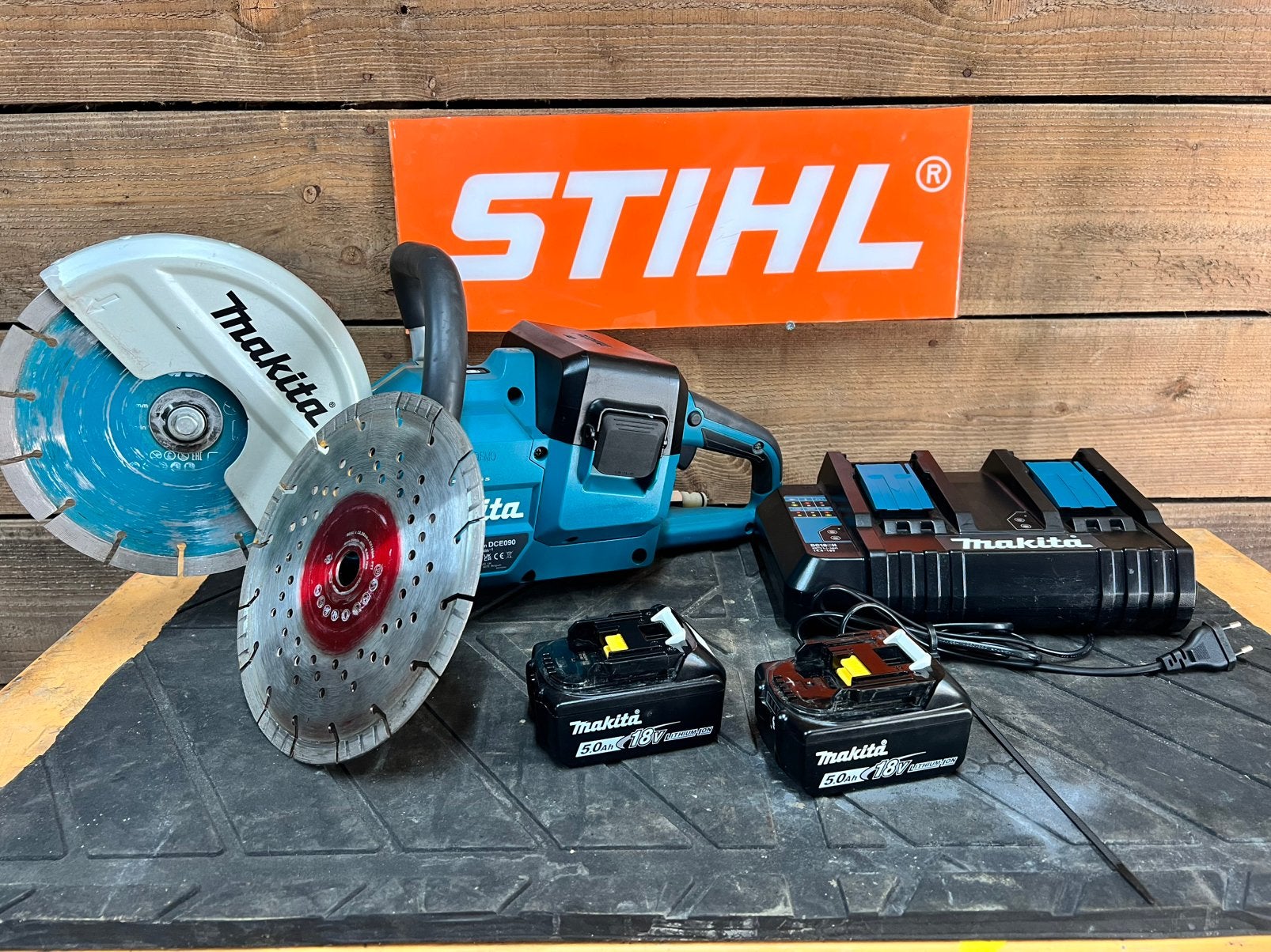 Makita DCE090 doorslijper Bandenzaag €550,- euro, O, Makita, Haakse handslijpmachine, Makita