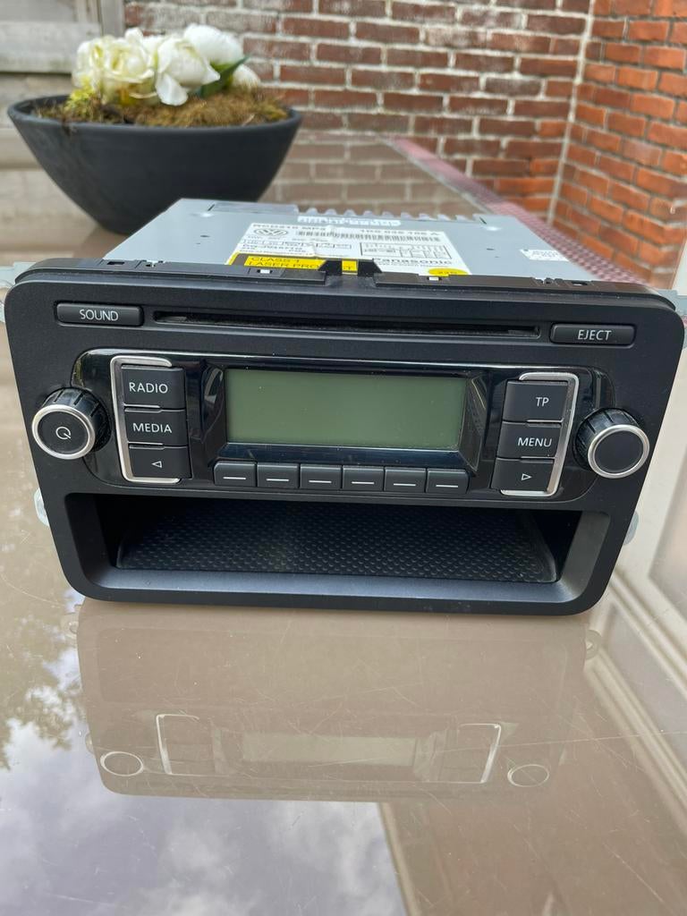 Volkswagen Autoradio, Auto diversen, Autoradio's, Zo goed als nieuw, Ophalen of Verzenden