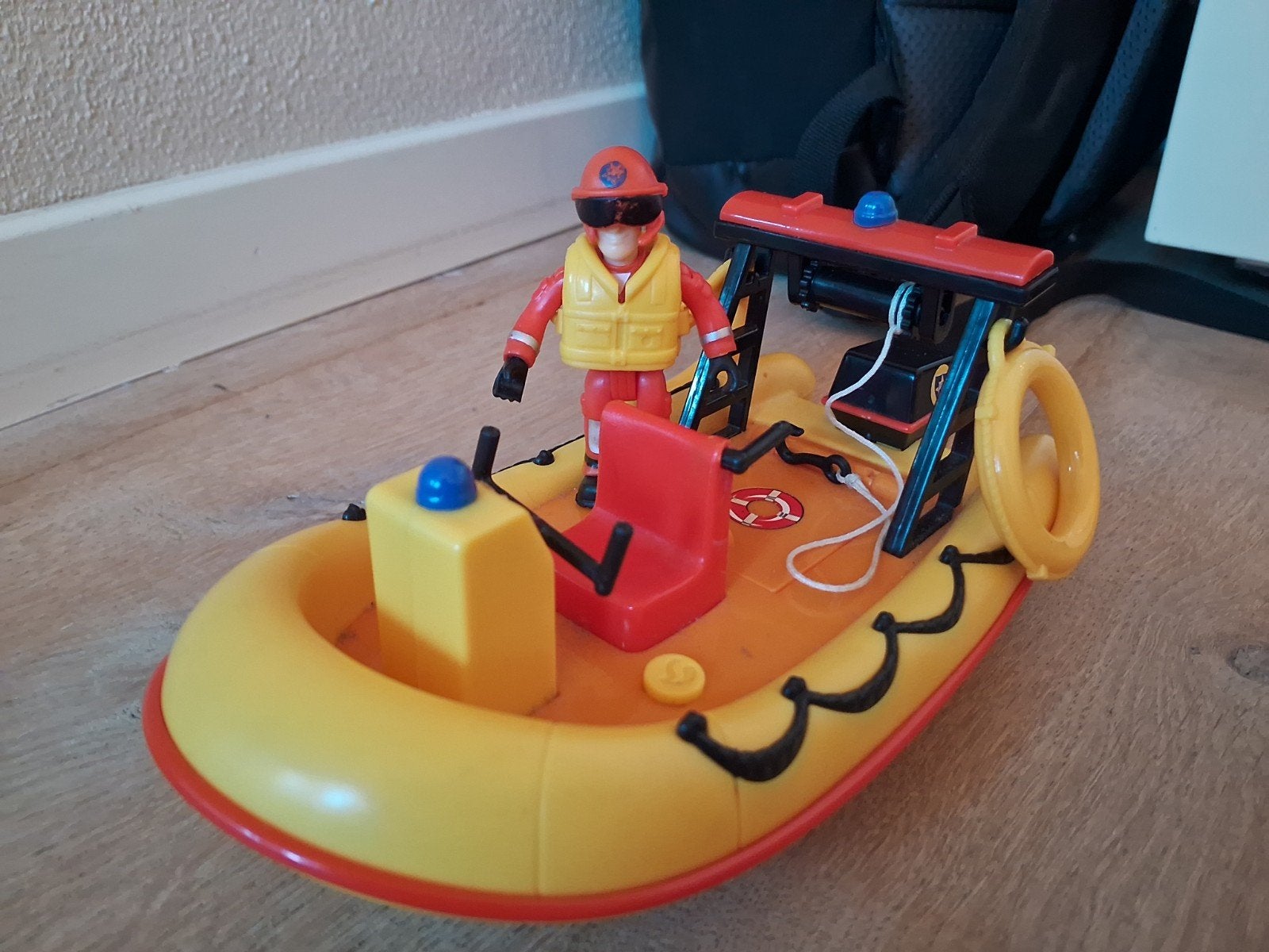 Brandweerman Sam Neptunus reddingsboot met figuur + accessoi, Ophalen of Verzenden, Gebruikt