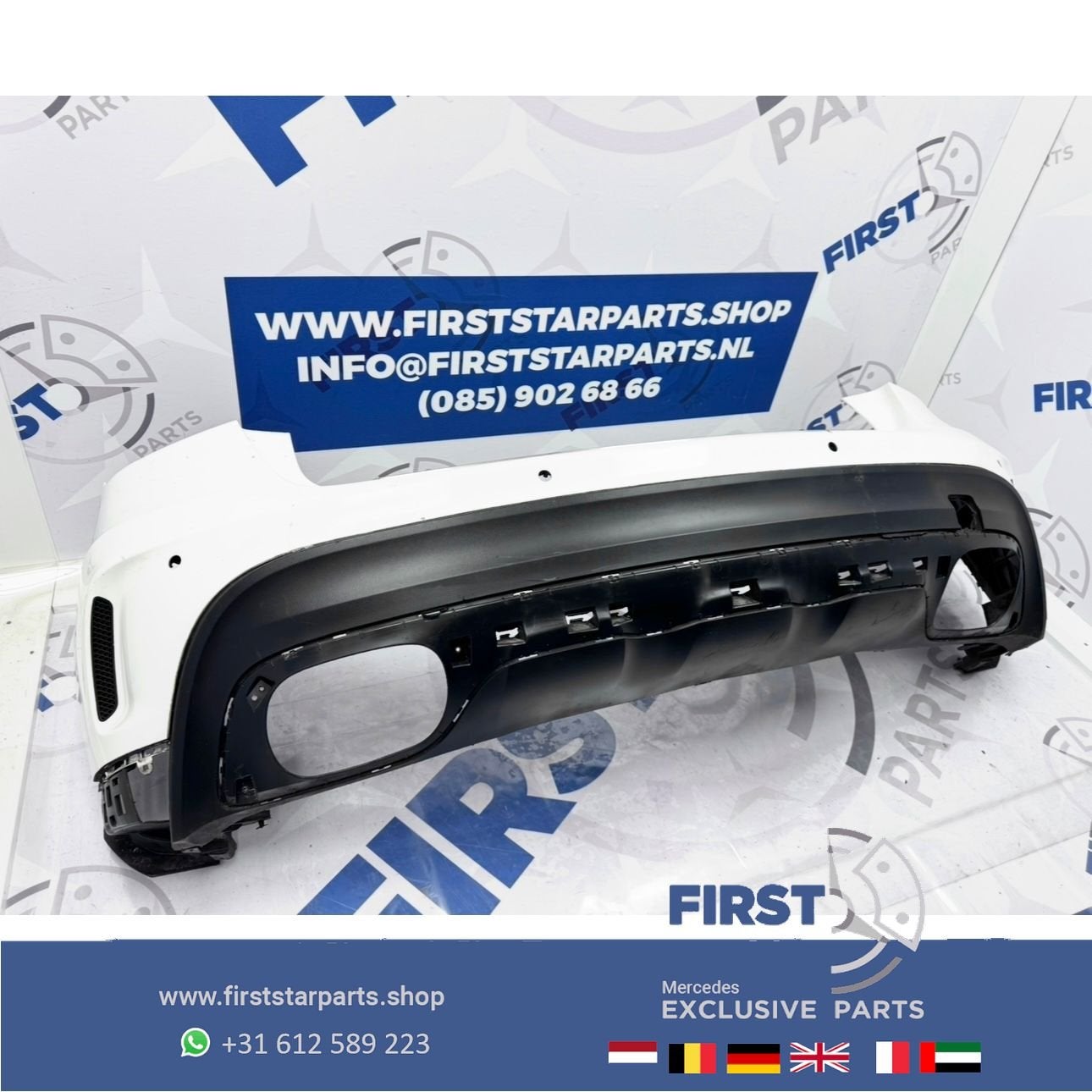 W156 X156 GLA AMG LINE ACHTERBUMPER A1568852425 ZWART WIT GR, Auto-onderdelen, Gebruikt, -, Ophalen of Verzenden, Achter