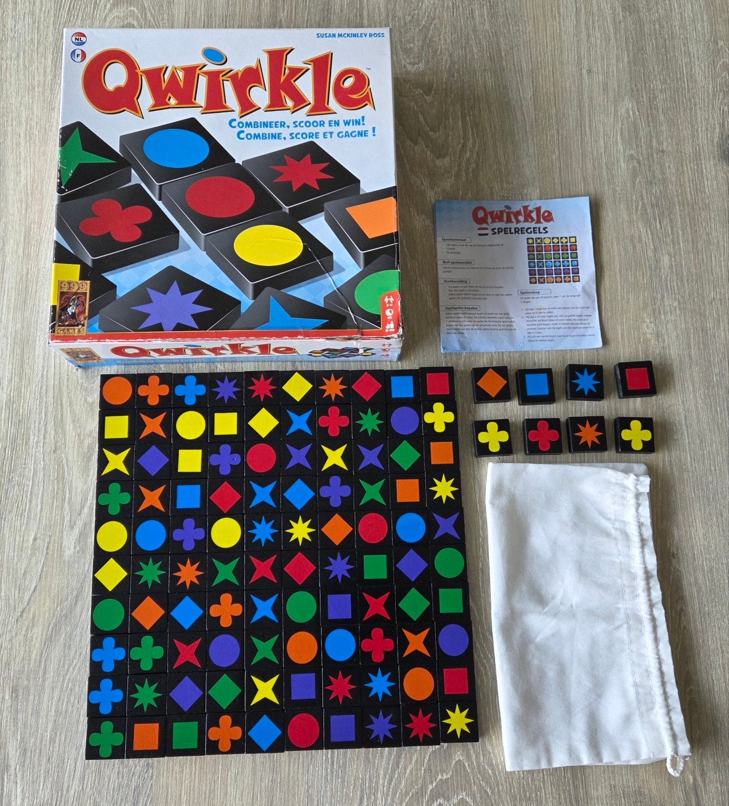 QWIRKLE uitgever 999 GAMES 2014, Ophalen of Verzenden, Zo goed als nieuw
