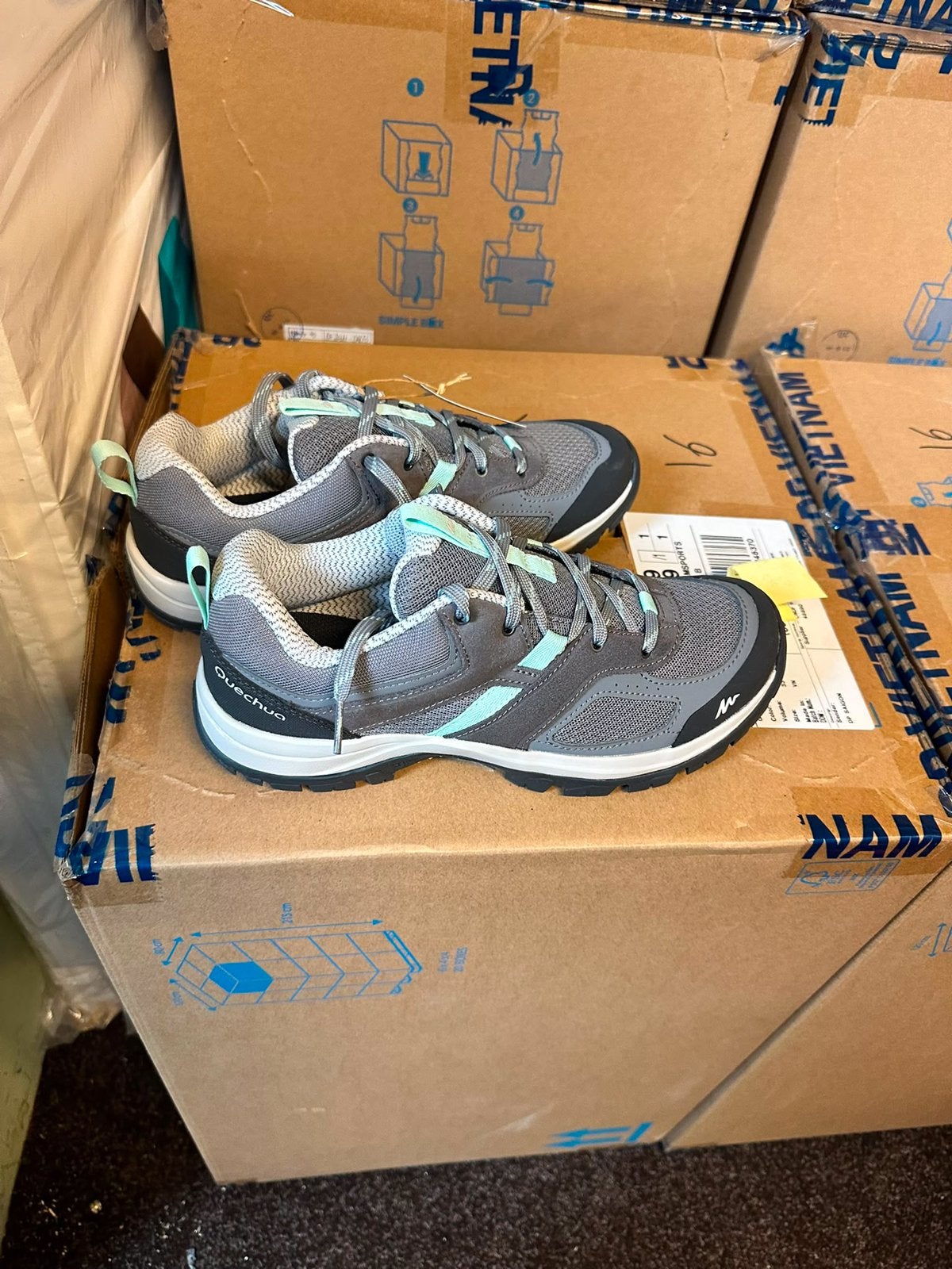 Partij Nieuw Dames en Kinderen Schoenen maat 30-40 €8 per pa, Ophalen of Verzenden, Nieuw, Meisje, Schoenen