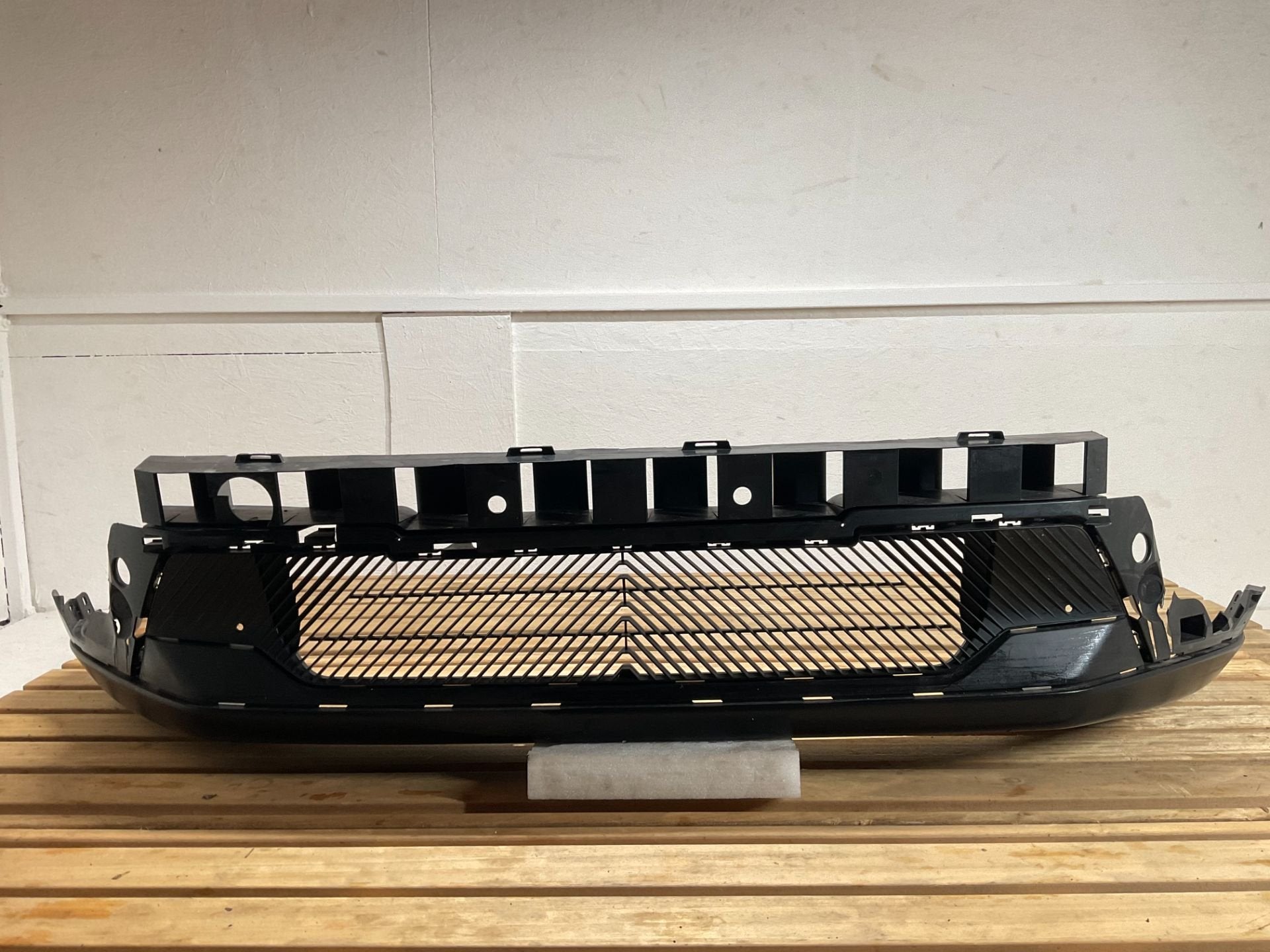 Voorbumper Grill Citro n C3 IV e-C3 24 Onderlip Rooster CI-0, Auto-onderdelen, Gebruikt, Citroën, Stellantis N.V., Ophalen of Verzenden