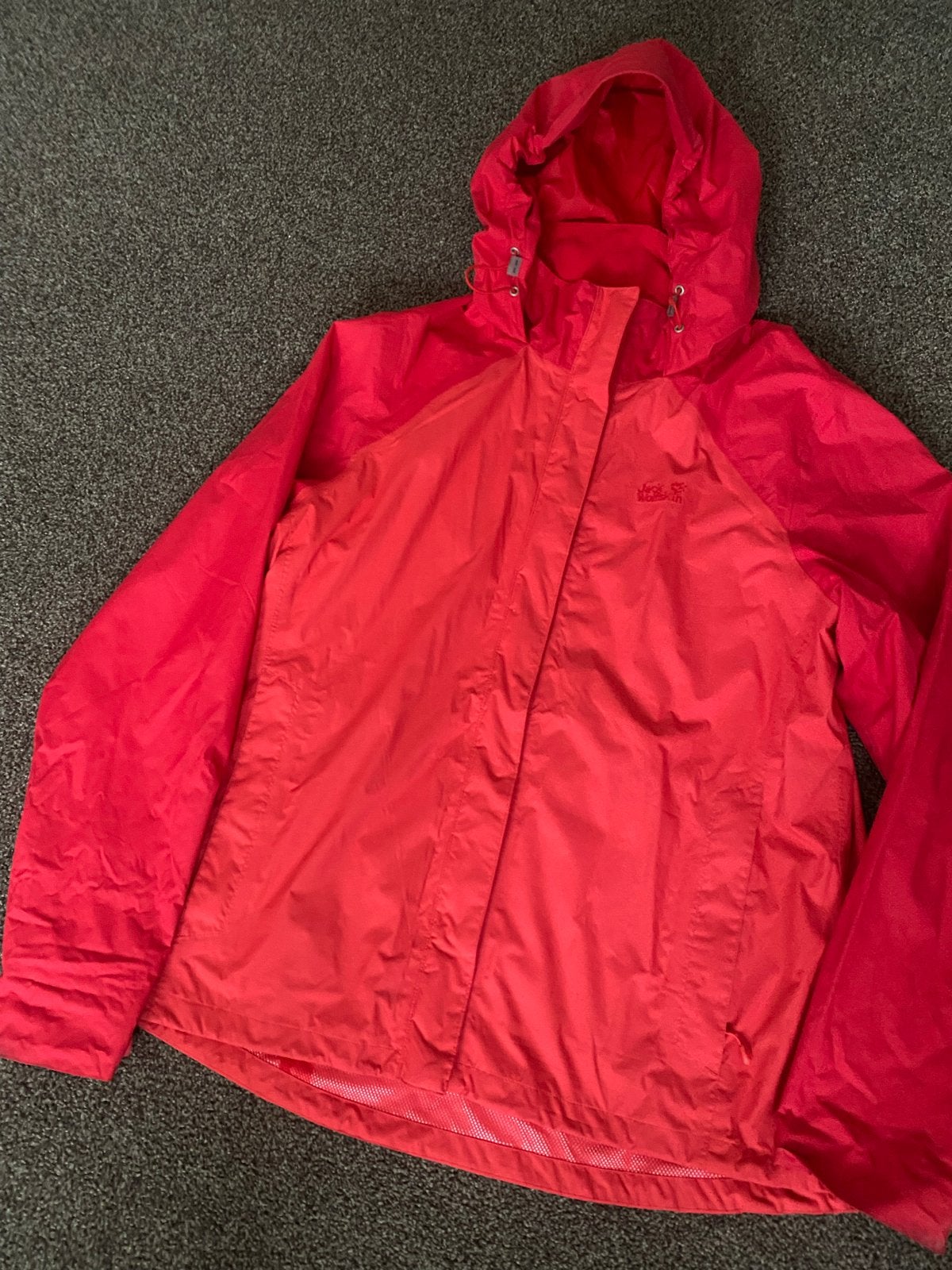 Jack Wolfskin Outdoor Regenjasje Maat XL - Opvouwbaar, Ophalen of Verzenden, Gedragen, Maat 46/48 (XL) of groter, Rood