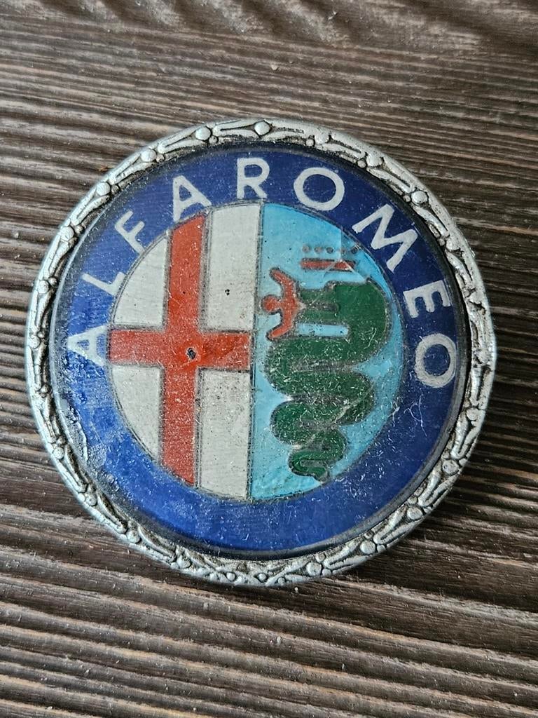 Alfa romeo auto badge, Ophalen of Verzenden, Auto's