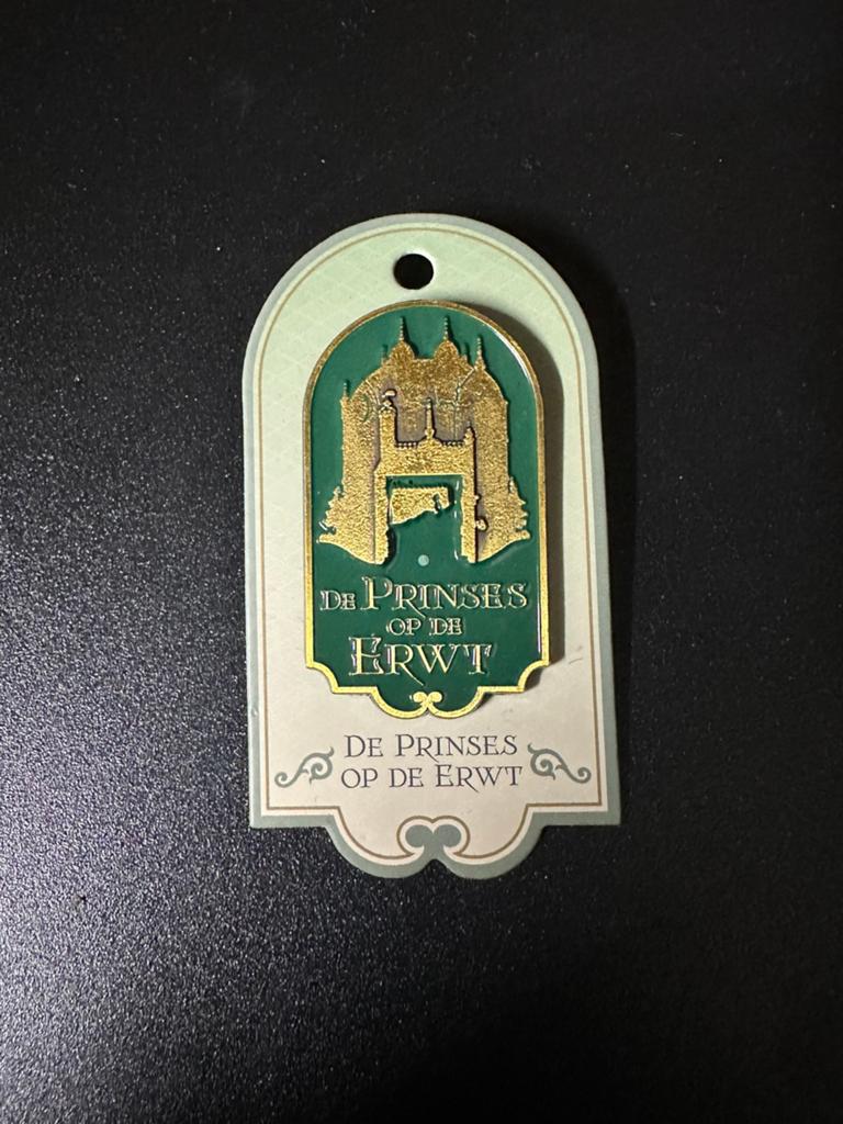 Efteling pin prinses op de erwt, Ophalen of Verzenden, Zo goed als nieuw, Button of Speldje