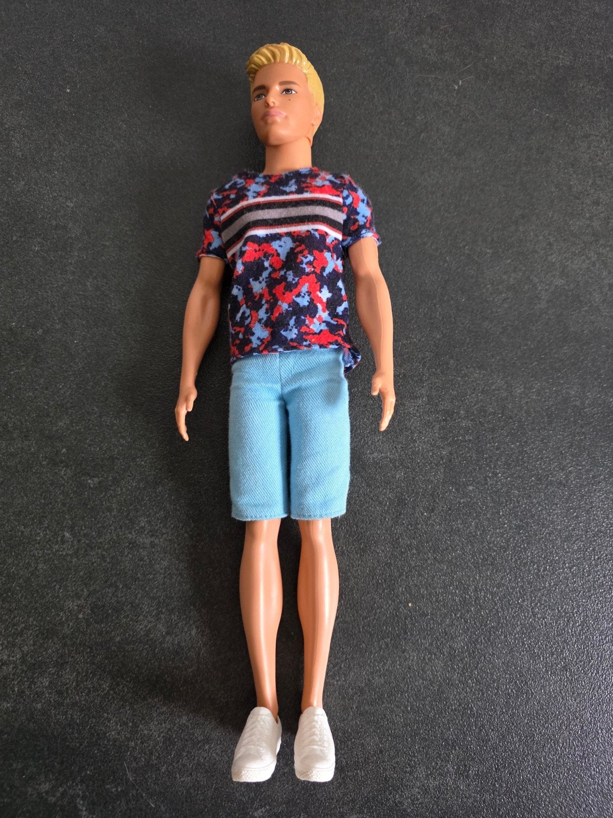 Barbie Ken, Kinderen en Baby's, Speelgoed | Poppen, Ophalen of Verzenden, Zo goed als nieuw, Barbie