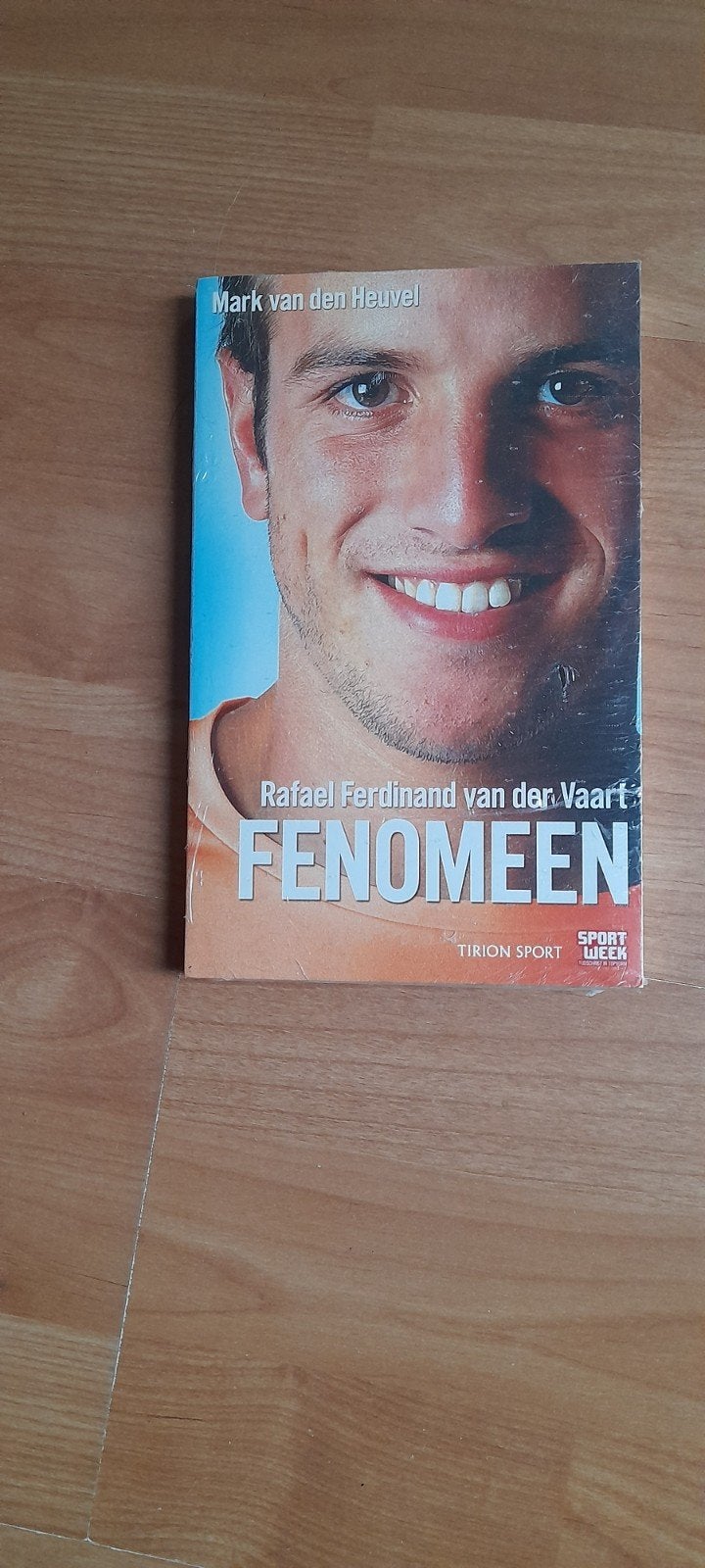 M. van den Heuvel - Fenomeen Rafael Ferdinand van der Vaart, Nieuw, Ophalen of Verzenden, Sport, M. van den Heuvel