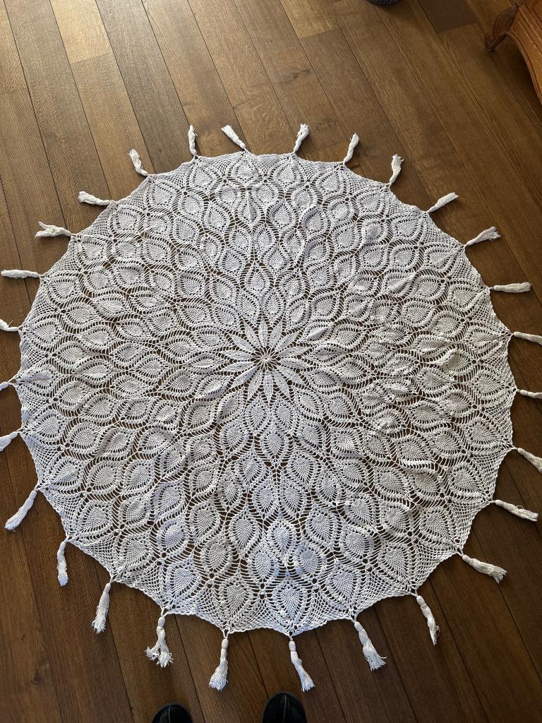 Vintage rond gehaakt kleed / tafellaken, Ophalen, Zo goed als nieuw, Rond, Binnen