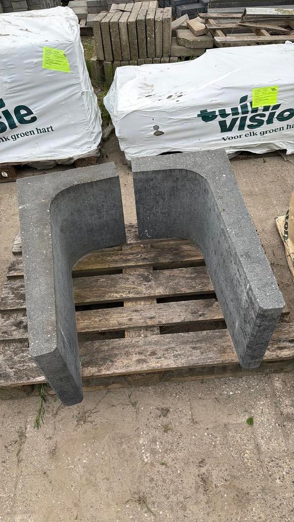 2 stuks l- element 40x80 antraciet, Ophalen, Zo goed als nieuw, Beton, Overige typen